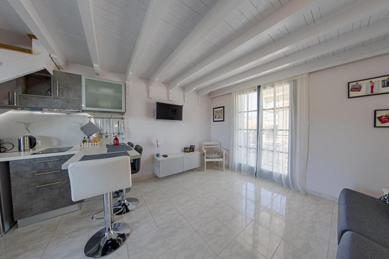 Irida Holiday Apartments Ступа Екстер'єр фото